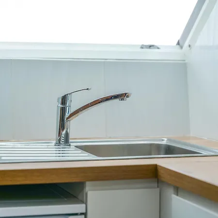 Très Lumineux - Vue Sur La - 4 Personnes Appartement